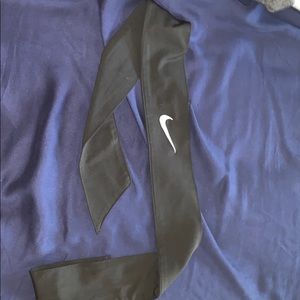 Nike wrap headband